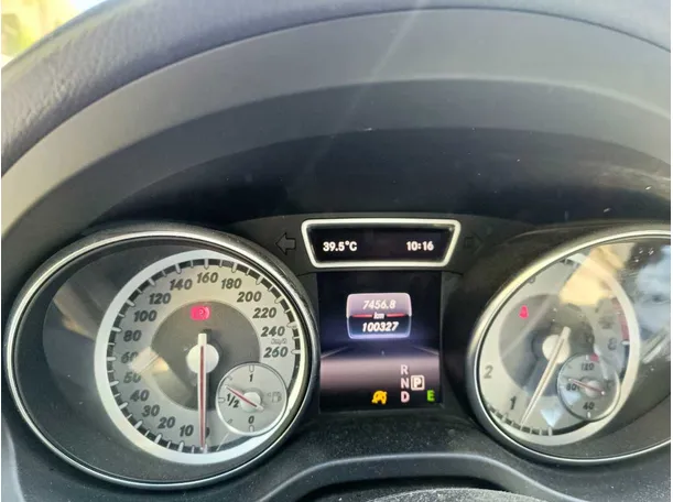 Car image 26
