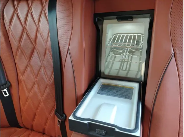 Car image 39