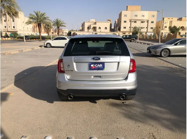 Car image 6