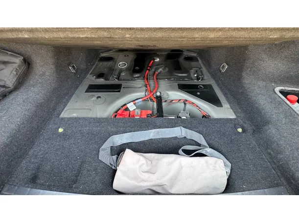 Car image 23