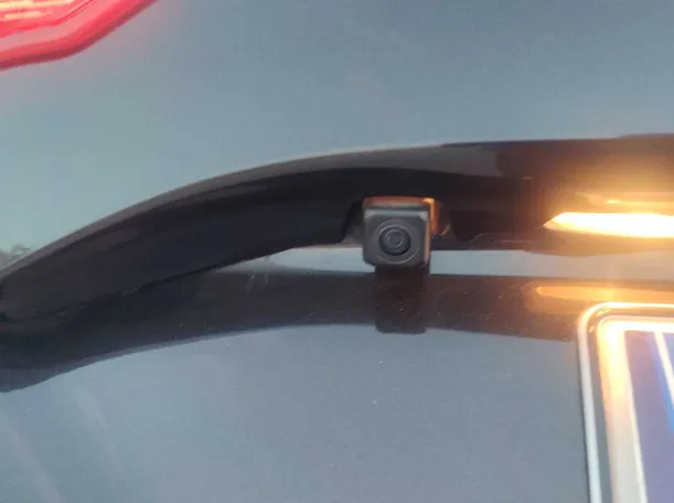 Car image 26