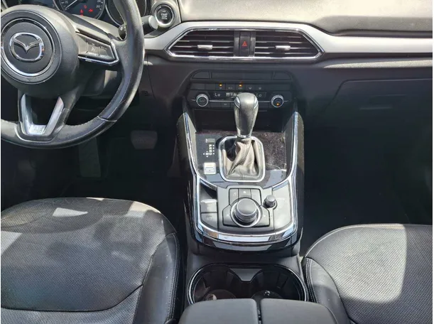 Car image 15