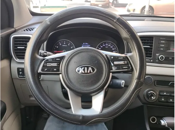Car image 23
