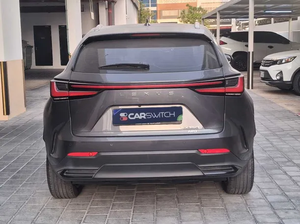 Car image 5
