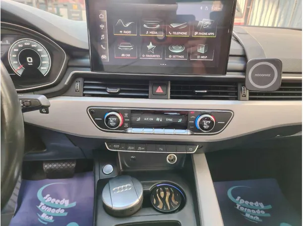 Car image 40