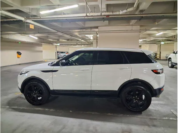 Car image 8