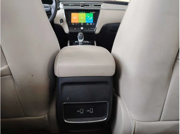 Car image 31
