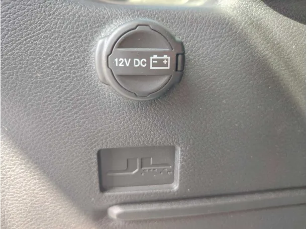 Car image 35