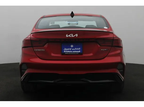 Car image 12