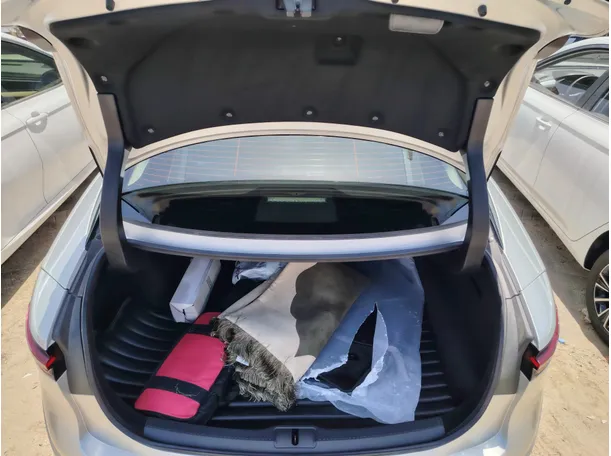 Car image 35