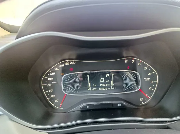 Car image 24
