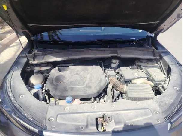 Car image 32
