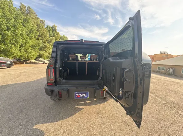 Car image 23
