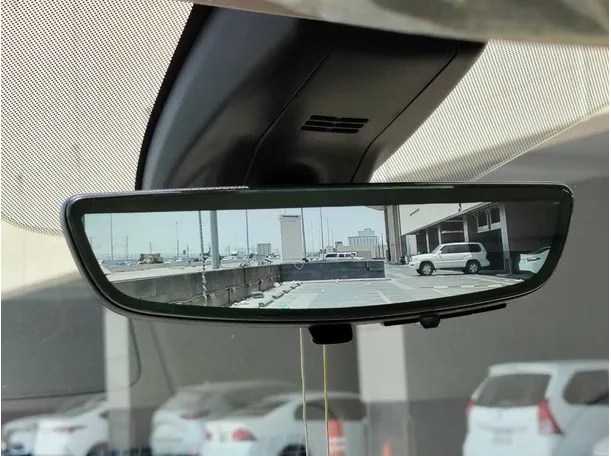 Car image 29