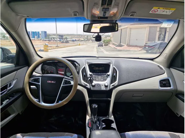 Car image 17