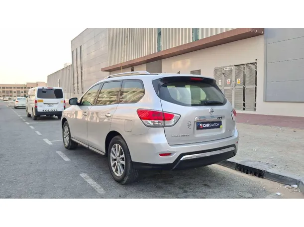 Car image 7