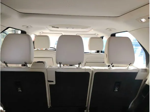 Car image 31