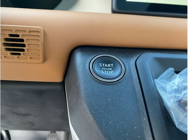 Car image 29