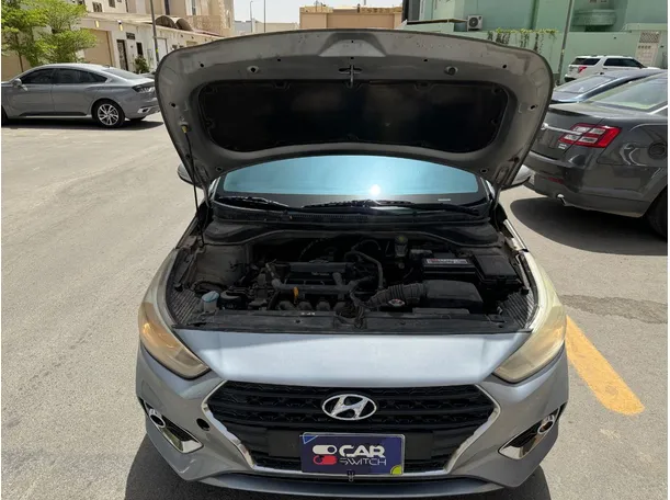 Car image 21
