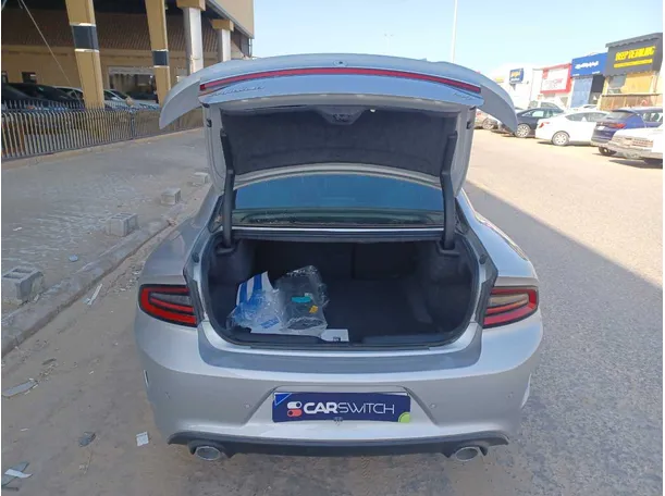 Car image 20