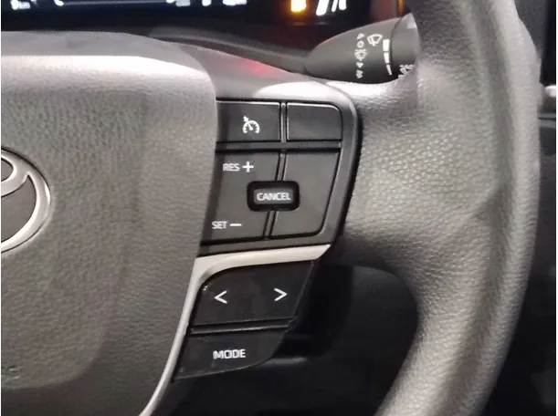Car image 28