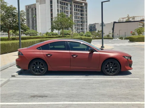 Car image 8