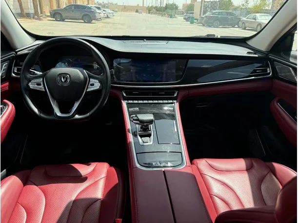 Car image 16
