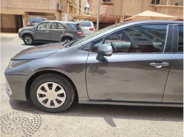 Car image 9