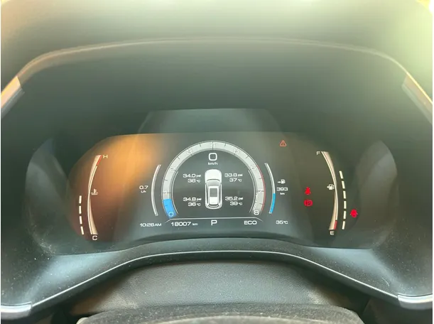 Car image 18