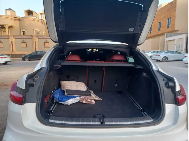 Car image 21