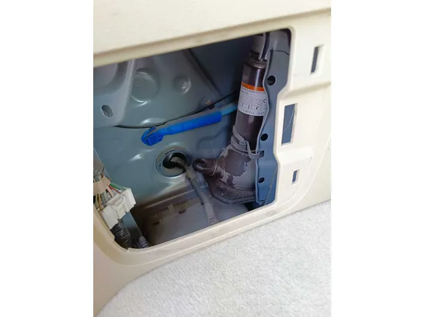 Car image 30