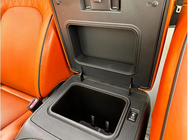 Car image 25