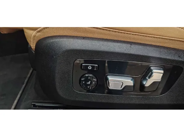 Car image 31