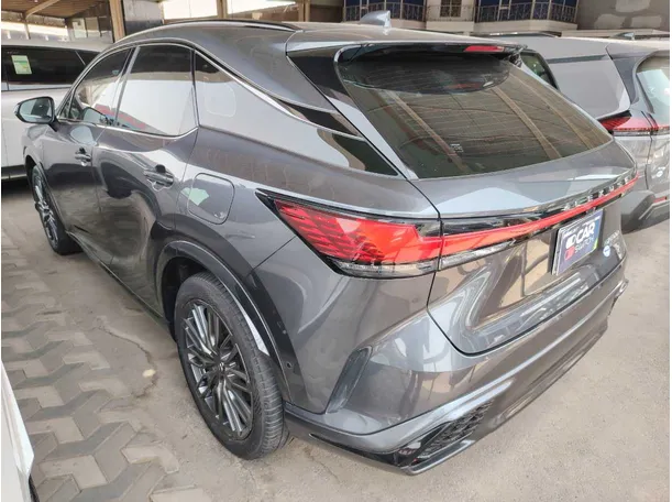 Car image 7
