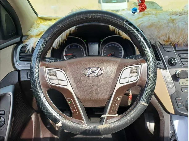 Car image 18