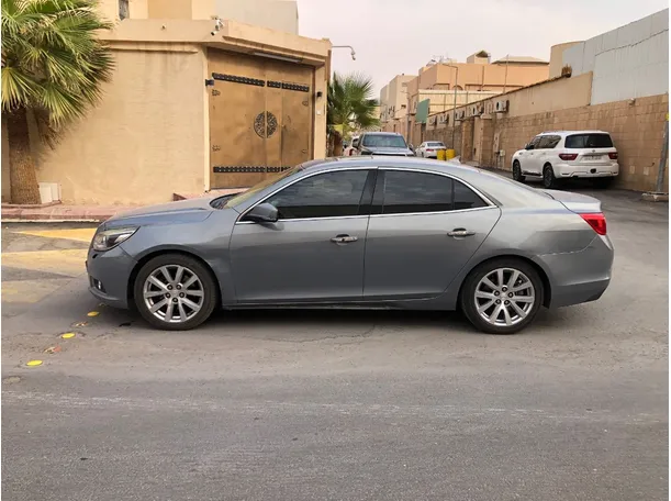Car image 8