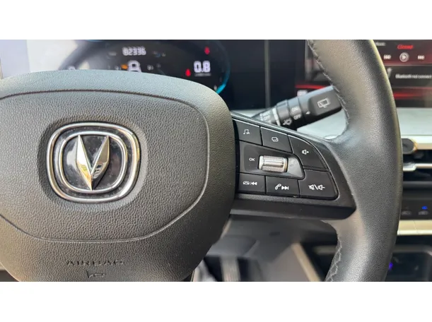 Car image 22