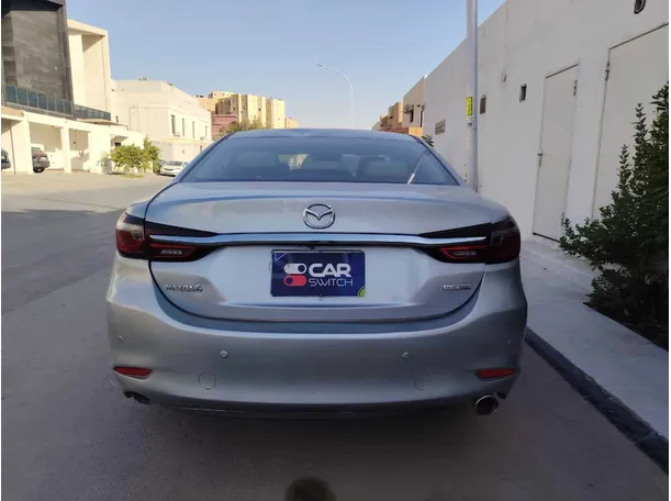 Car image 6