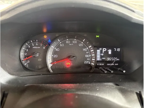 Car image 9