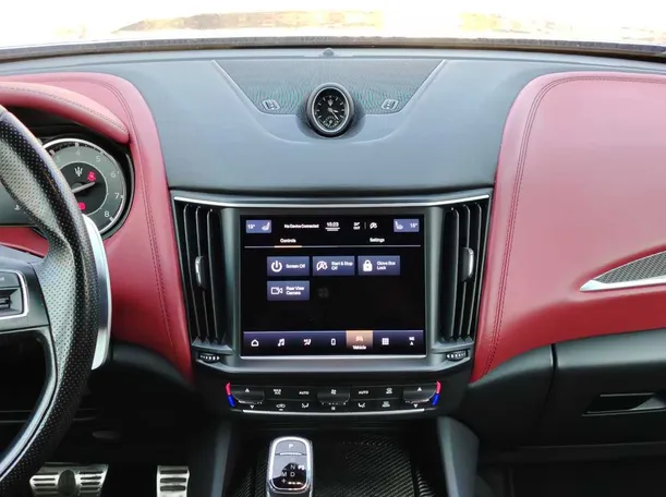 Car image 25