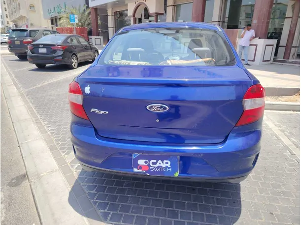 Car image 6