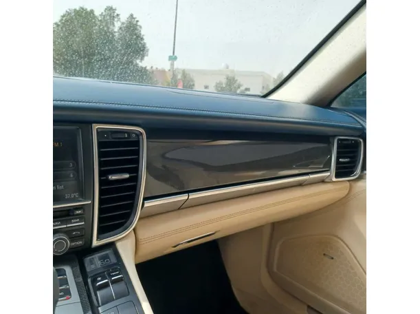 Car image 35