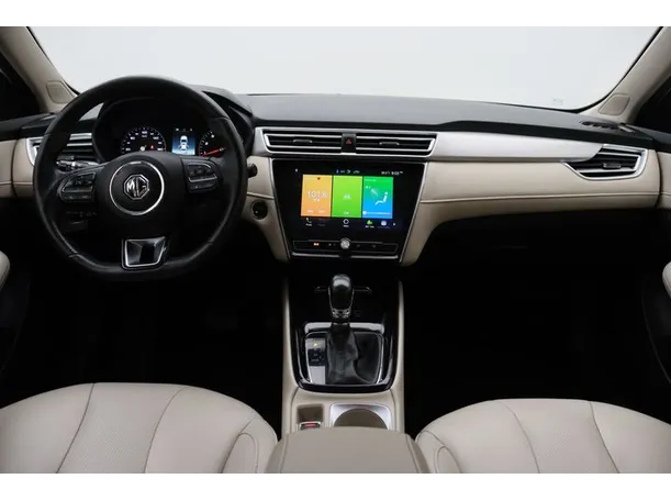 Car image 14
