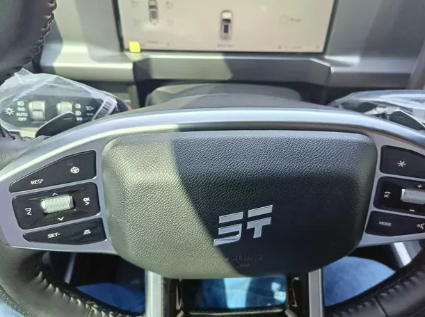 Car image 38