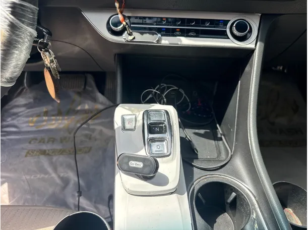 Car image 15