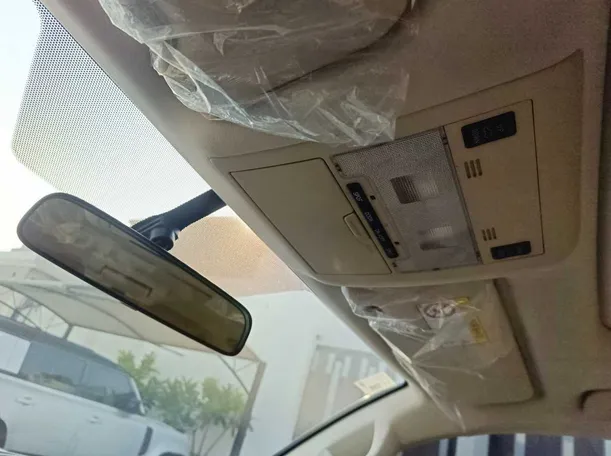 Car image 29