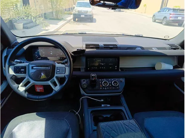 Car image 22