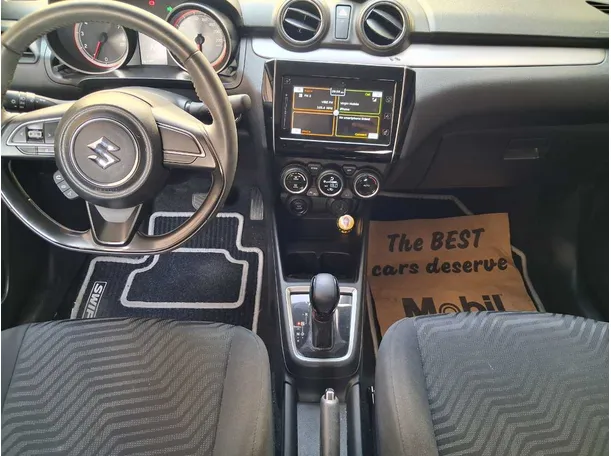 Car image 16