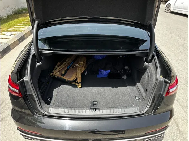 Car image 23