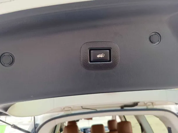 Car image 31